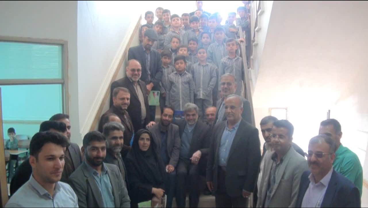 امروز مدرسه ۹ کلاسه شهید آقامحمدی صالح آباد افتتاح شد