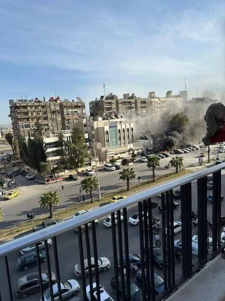 ساختمان کنسولگری ایران در دمشق به‌طور کامل ویران شد