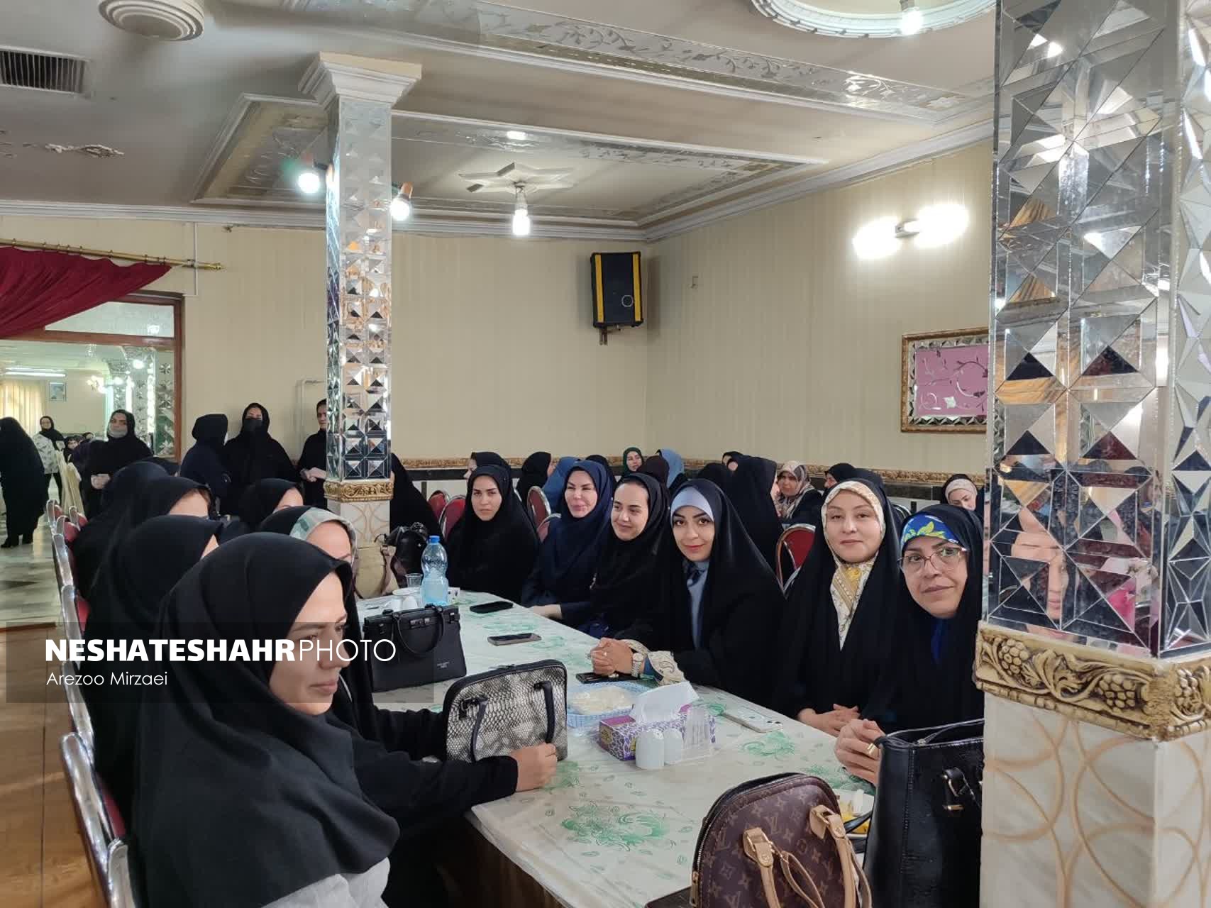 گزارش تصویری از همایش بزرگ تجلیل و تکریم از مقام معلم در تالار پذیرایی بهاران (قسمت چهارم)