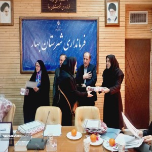 گزارش تصویری از نشست بصیرتی بانوان و تحکیم بنیان خانواده با فرماندار شهرستان بهار