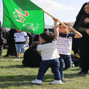 تصاویری از اجرای سرود سلام فرمانده در بهار