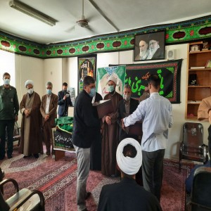 مراسم رونمایی از صندوقچه روضه های خانگی در دفتر امام جمعه بهار