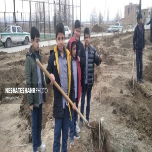 برگزاری پویش " جان ایران" به مناسبت روز درختکاری در روستای لتگاه /کاشت ۳۰۰ اصله نهال صنوبر در بوستان روستایی لتگاه