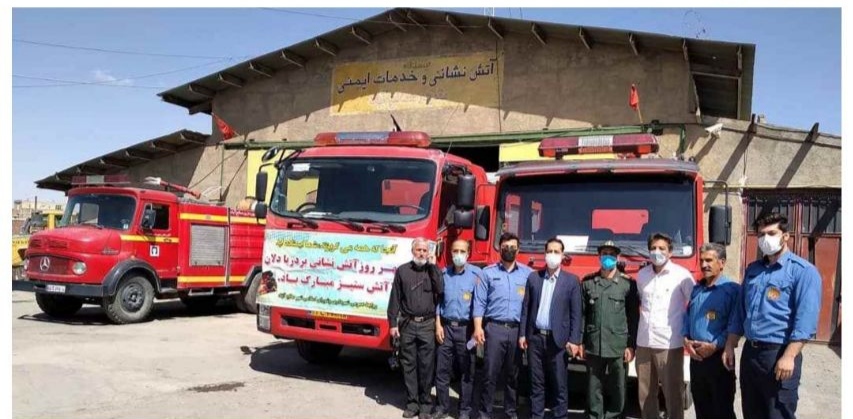 در خواست تجهیز بیشتر ایستگاه آتش نشانی و خدمات ایمنی شهرداری صالح آباد توسط پرسنل آتش نشان این واحد