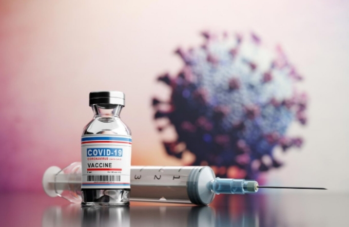 تزریق واکسن شرط ادامه فعالیت شاغلان در همدان