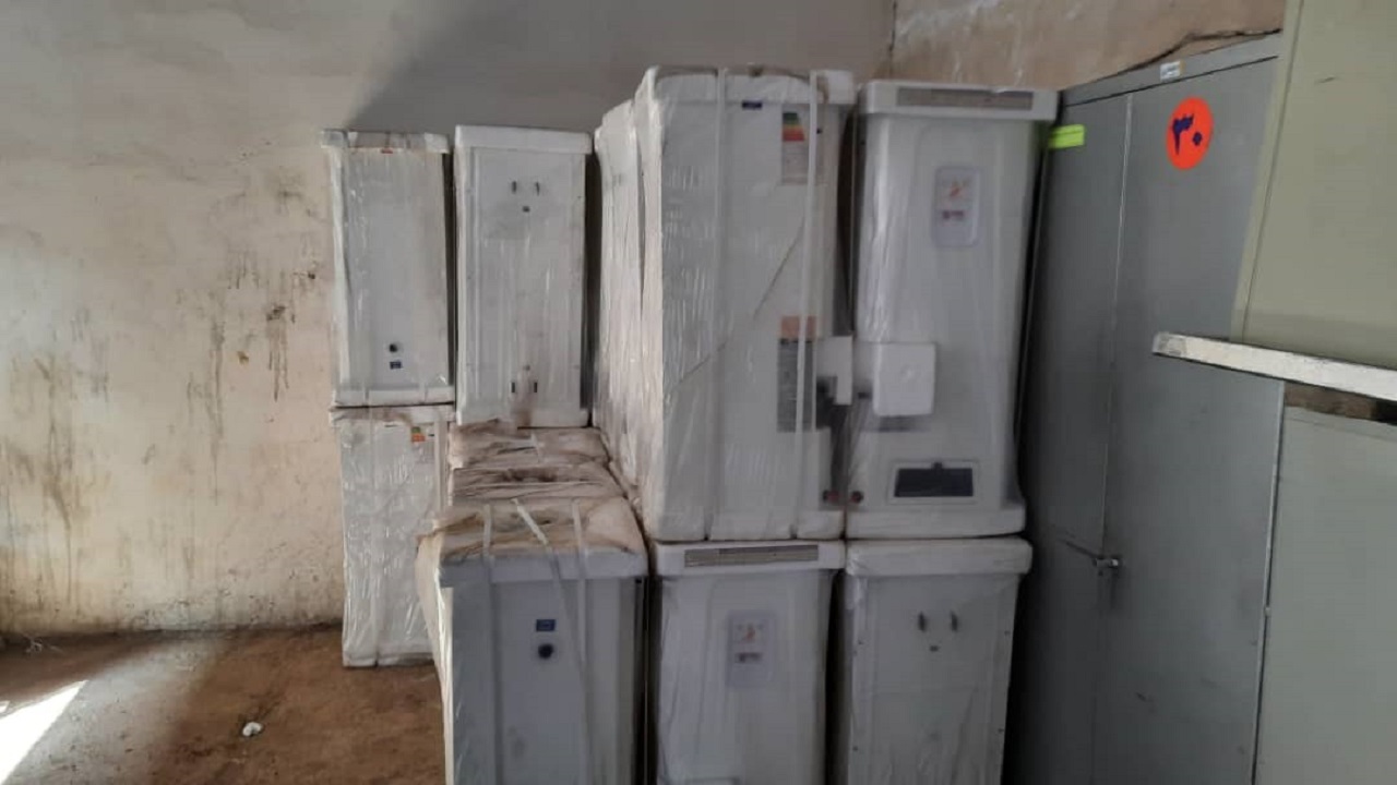 توزیع ۵۳ دستگاه آبگرمکن گازی بین مددجویان شهرستان بهار