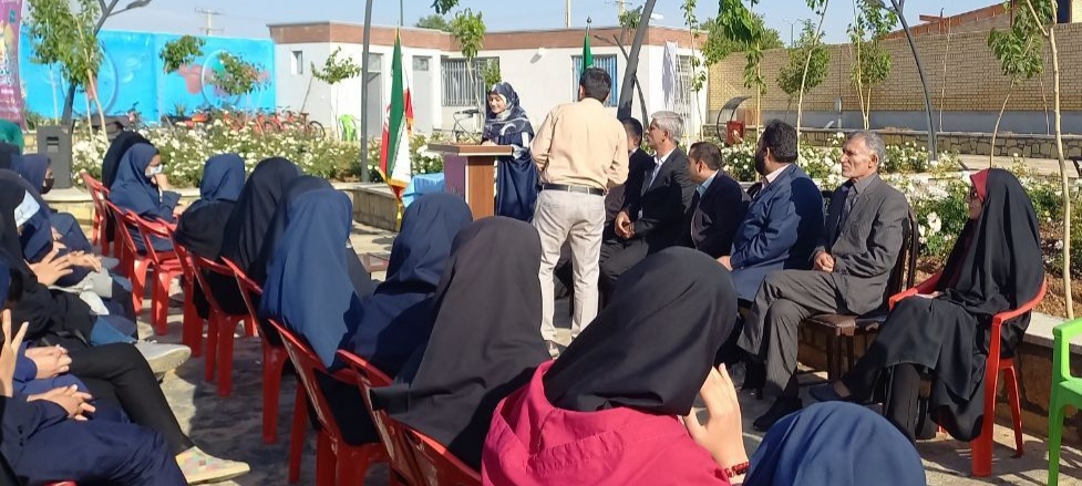 تریبون آزاد دانش آموزی با حضور شهردار و شورای شهر
