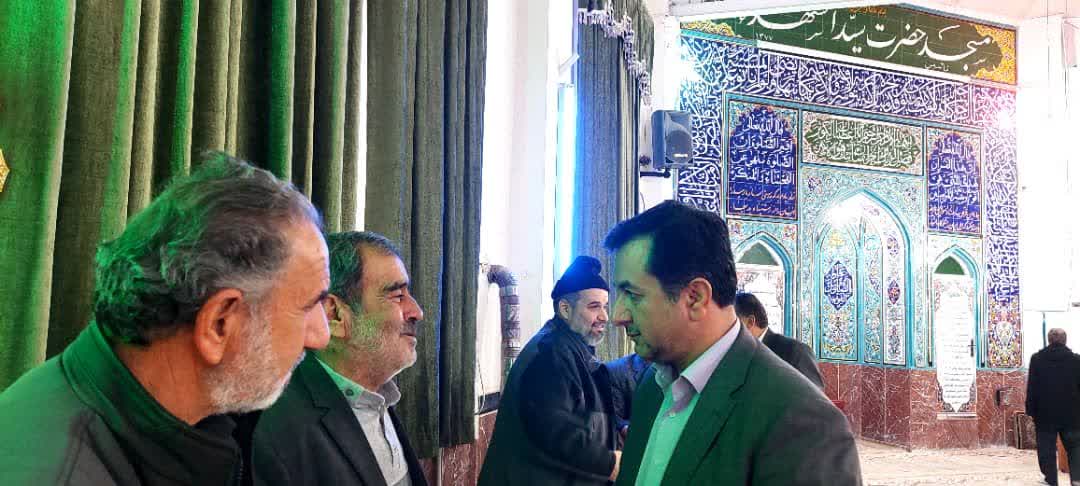 شهردار و شورای شهر بهار در مسجد سید الشهدا با مردم دیدار کردند
