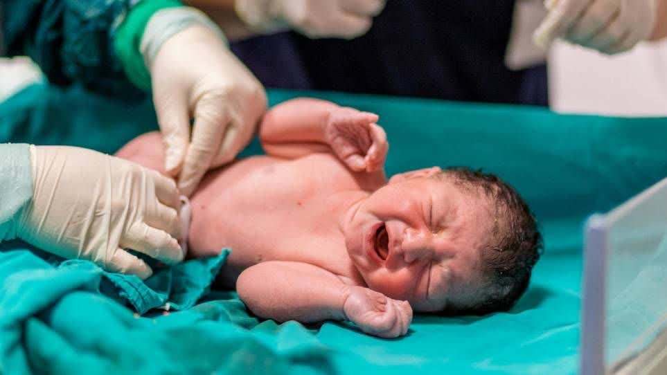 تولد ۱۰ هزار و ۹۵۳ نوزاد در همدان در نیمه نخست امسال