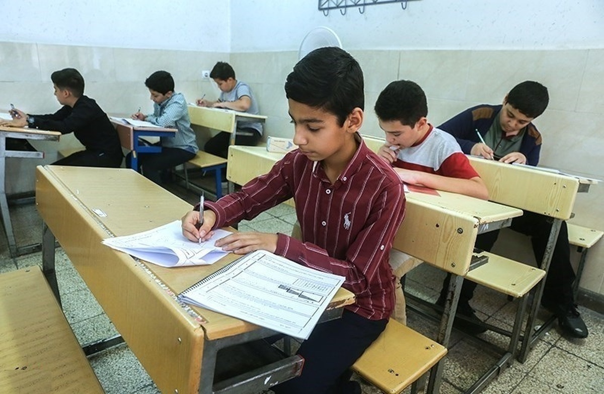 مدارس در ماه رمضان می‌توانند فعالیت خود را با یک ساعت تأخیر آغاز کنند / ارایه تکالیف و کار در منزل به دانش‌آموزان محدود شود/ از اجرای هرگونه آزمون مؤثر در ارزشیابی تحصیلی و کلاسی هم خودداری شود