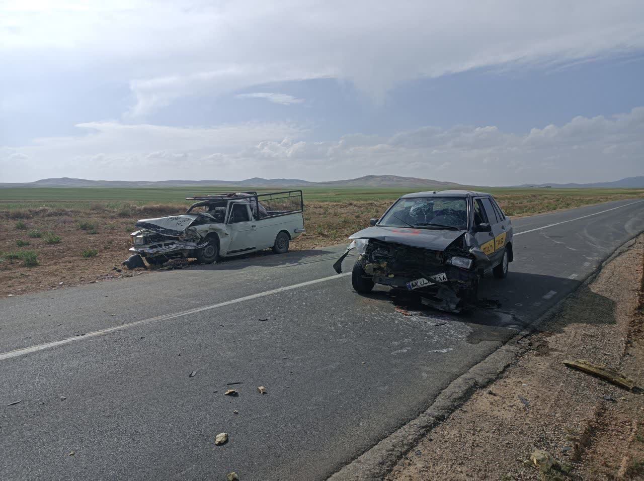 برخورد رخ به رخ پراید و پیکان وانت در محور صالح آباد به حسن قشلاق بعد از روستای آق کهریز با چهار مصدوم