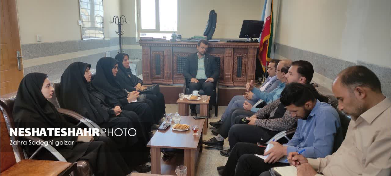 انتشار اخبار مستند و فاقد توهین، بلامانع است/ مسئولان باید ظرفیت شنیدن انتقاد را داشته باشند/ بلاگرها مالیات می‌دهند؛ قانون برای همه است!