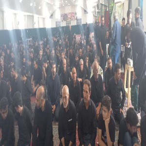 اقامه نماز ظهر عاشورا در مصلی امام خمینی(ره) بهار