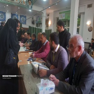همزمان در اولین ساعات رای گیری: شروع اخذ رای گیری در شعبه مسجد النبی(ص) شهر بهار
