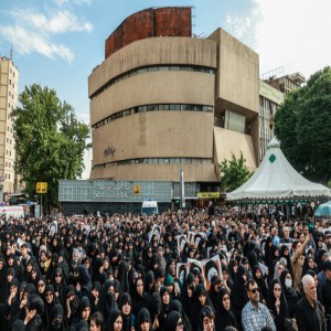 گزارش تصویری از بدرقه تاریخی رئیس جمهور شهید و همراهانش در تهران