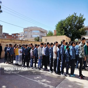 آیین نواختن زنگ آغاز سال تحصیلی و زنگ ایثار و مقاومت در دبیرستان دکتر معین صالح اباد
