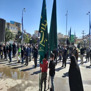 تصاویری از تجمع دلدادگان حسینی در میدان شهر بهار در روز اربعین حسینی