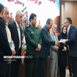 گزارش تصویری از آئین رونمایی ازکتاب «من ابراهیم نیستم» در کتابخانه آیت الله بهاری(ره) (قسمت دوم)