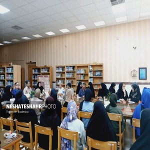گزارش تصویری از نشست نقد و بررسی کتاب «در پرتگاه حادثه» در کتابخانه شهید باهنر بهار