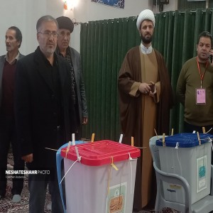 همزمان در اولین ساعات رای گیری: شروع اخذ رای گیری در شعبه مسجد النبی(ص) شهر بهار